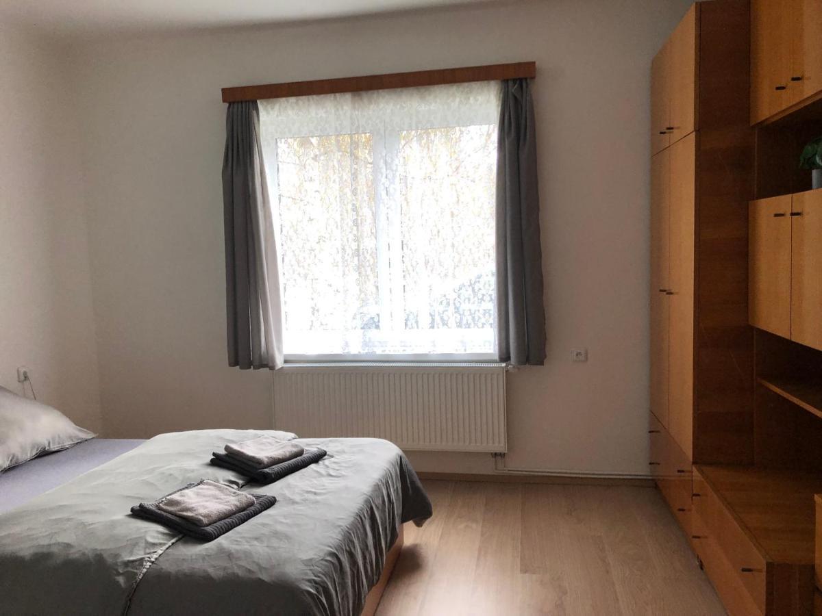 Apartmany Jevany Exterior photo