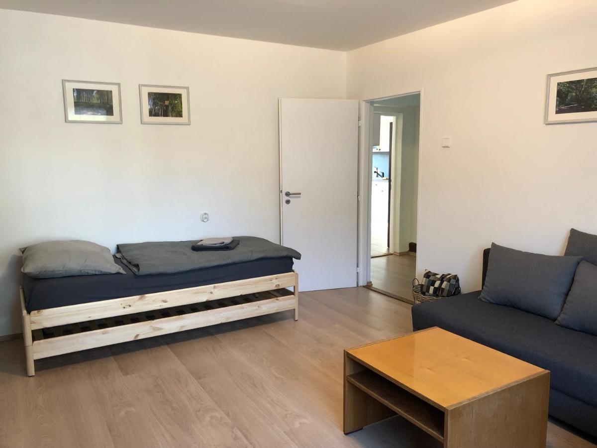 Apartmany Jevany Exterior photo