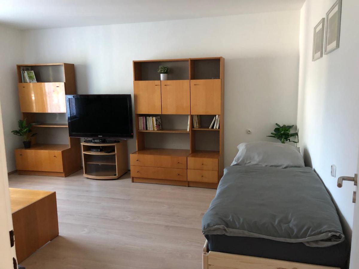 Apartmany Jevany Exterior photo